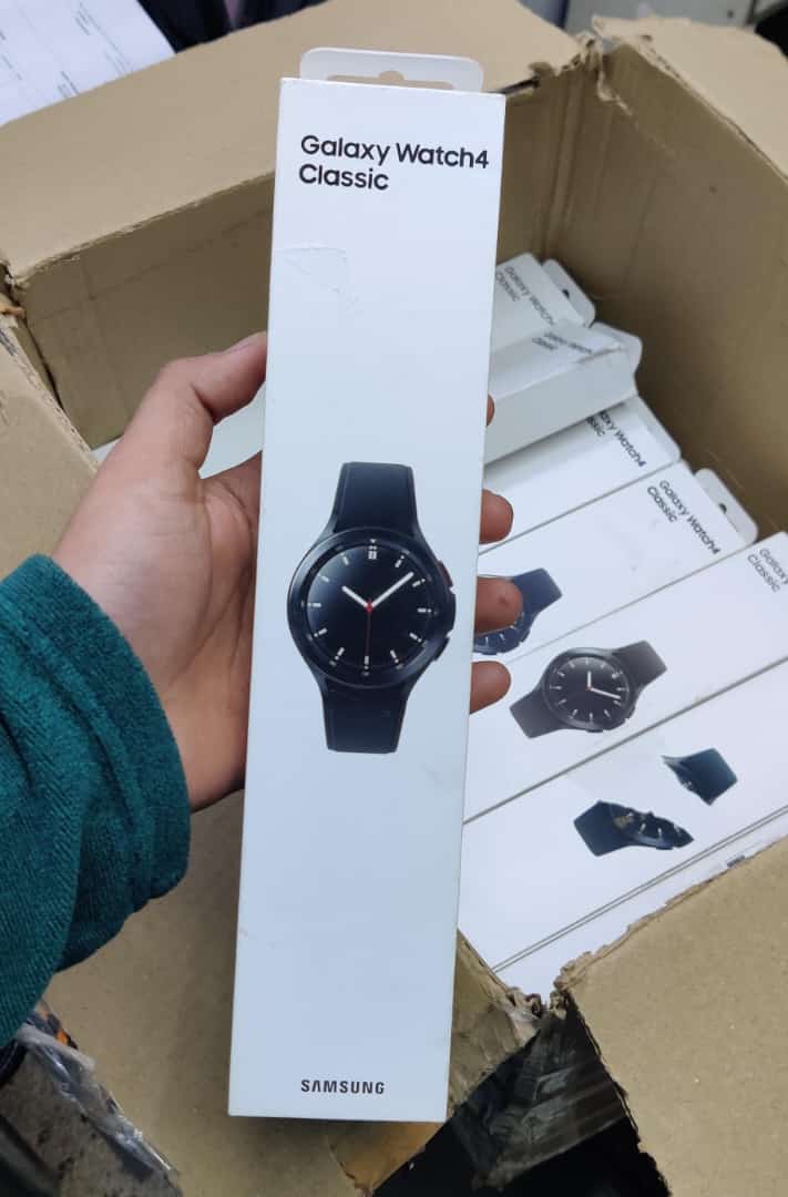 Samsung watch 4 classic smart watch eshaantraders.in