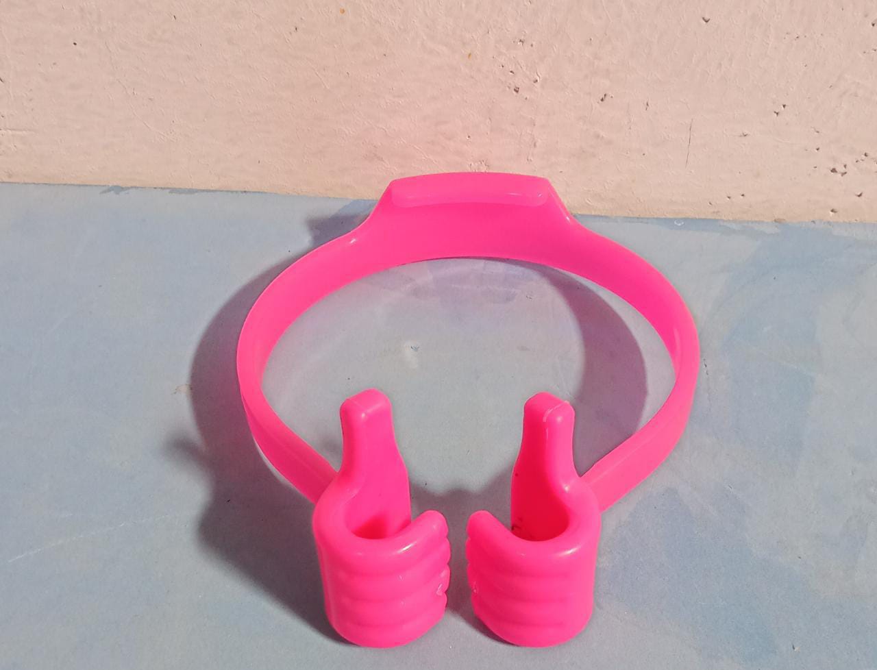 269 Hand Shape Phone Holder Eshaan Traders